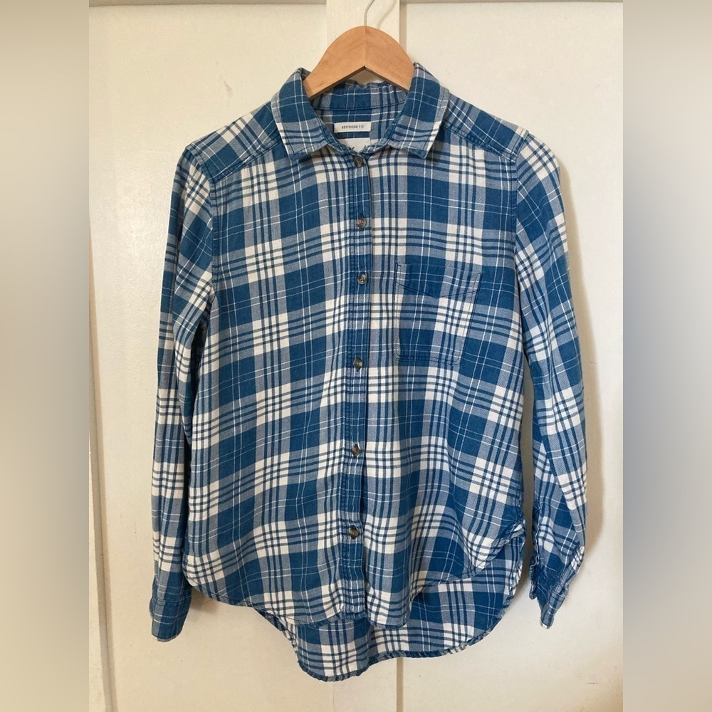AMERICAN Eagle outfitters boyfriend fit long sleeve blue plaid shirt small